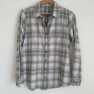KUHL Kamila Flannel Plaid Button Up Shirt White Blue Long Sleeves Soft Women’s M